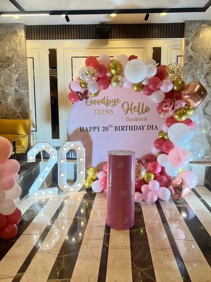 An identical shot of the 20th birthday setup.