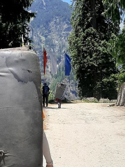 Meet Shivani, a UX designer who started climbing to learn safety systems for trekking and found a new passion. She loves the welcoming and active Bangalore scene that keeps her motivated.