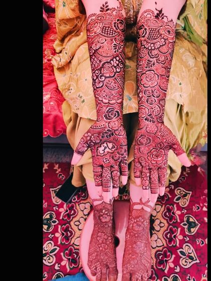 A showcase of the beautiful, dark red stain that my organic henna produces. This is the color every bride dreams of.