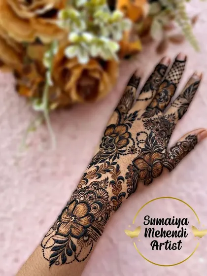 A close-up of the floral bunch design, showing the intricate details.