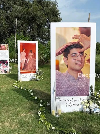 Another one of the large portrait panels, capturing a special moment and adding a deeply personal touch to the proposal decor.