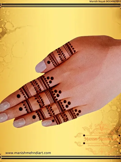 Sometimes, beauty is in the smallest details. This image shows a simple yet elegant finger mehndi design, perfect for someone who wants just a touch of henna.