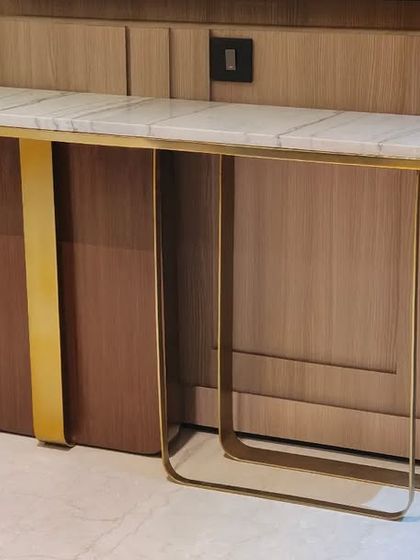 Coffee, Console & Side Tables photo 18