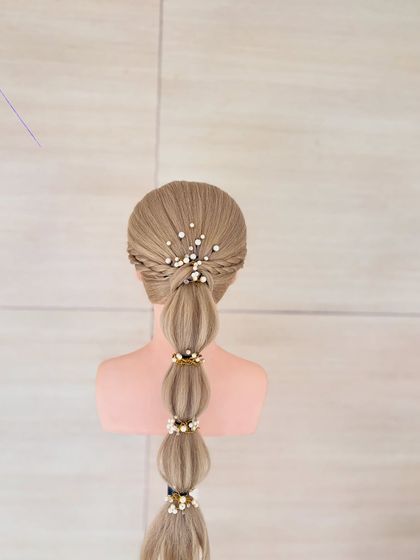 VLCC School of Beauty - Professional Hairdressing & Styling The Art of Hairstyling: Updos, Braids & Finishing photo 9