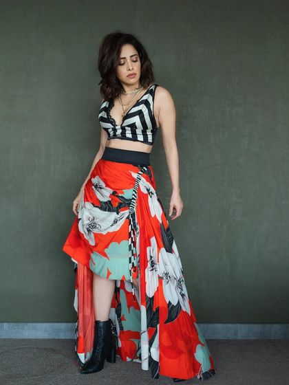 Additional Looks photo 5