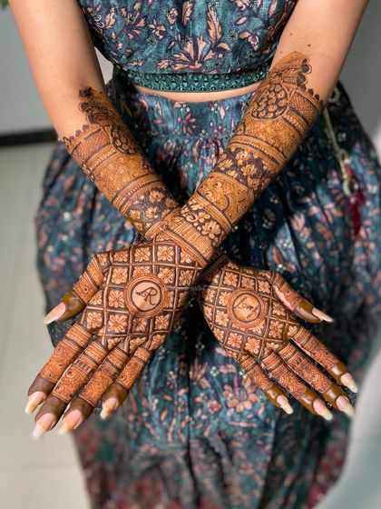 Detailed Back of Hand Designs photo 5