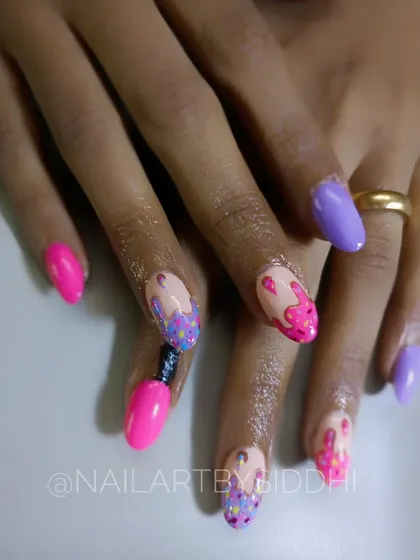 Another look at the sweet and colorful ice cream nail art.