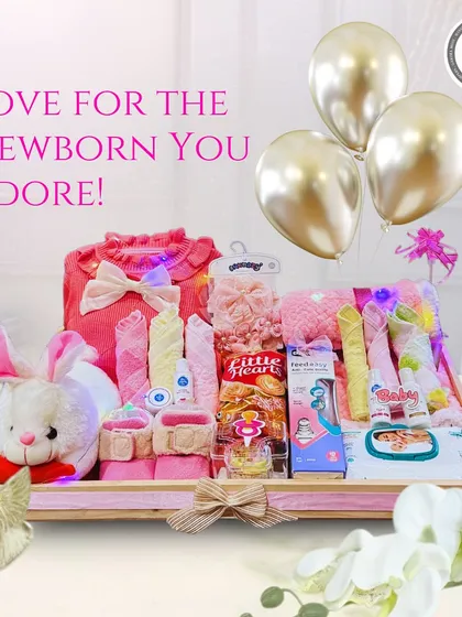 Love for the newborn you adore. This pink-themed hamper is a beautiful way to welcome a new baby girl into the world.