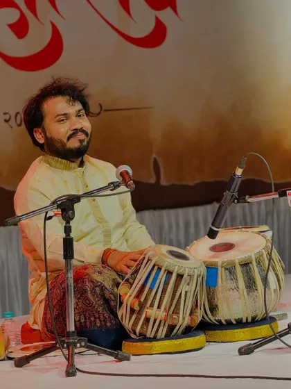 A collection of moments from my performance in Sambhaji Nagar. From intense concentration to bowing in gratitude, these pictures capture the emotional arc of a solo recital.