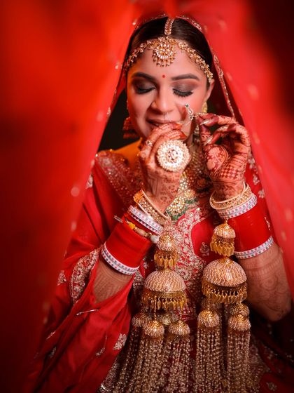 Looks Salon - Makeup Services Bridal Transformations photo 5