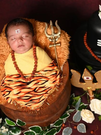 A duplicate of image 181, a peaceful newborn Bala Shiva setup.