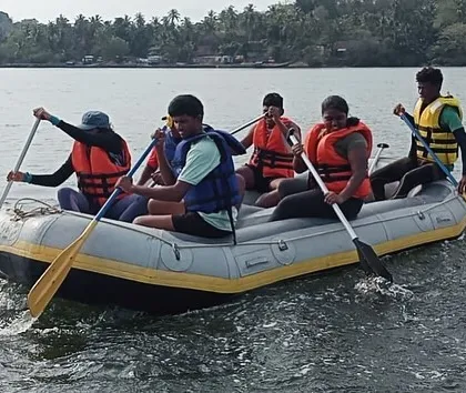 A team of five learns the basics of rafting on the calm sea at Karwar, a great introduction to the sport.