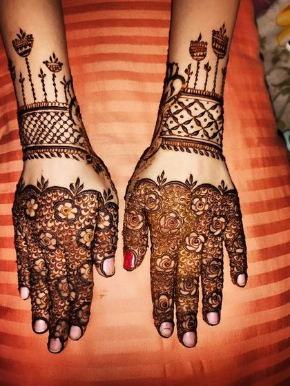Hajira Mehendi Artist - Mehndi Art Classes & Workshops Festive & Party Henna photo 28