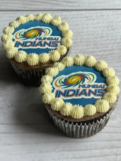 Another shot of the two MI cupcakes, highlighting the neat piping work around the logo. I can customize these for any sports team, corporate brand, or personal logo.
