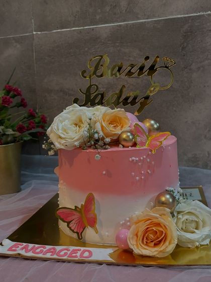 Wedding & Engagement Cakes photo 30