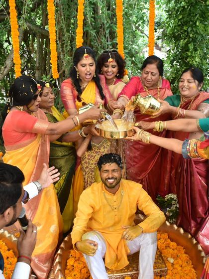 Emcee Pramod - Wedding Emcee & Host Vibrant Haldi & Mehendi Ceremonies photo 18