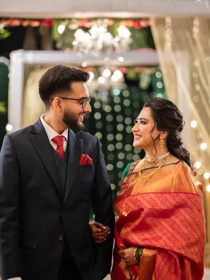 A perfect couple shot. Their smiles and the way they look at each other is what makes these moments so special.