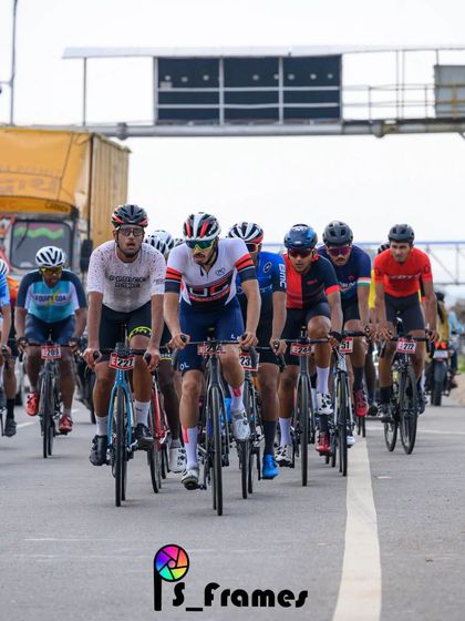 The elite peloton, a tight and fast-moving group.