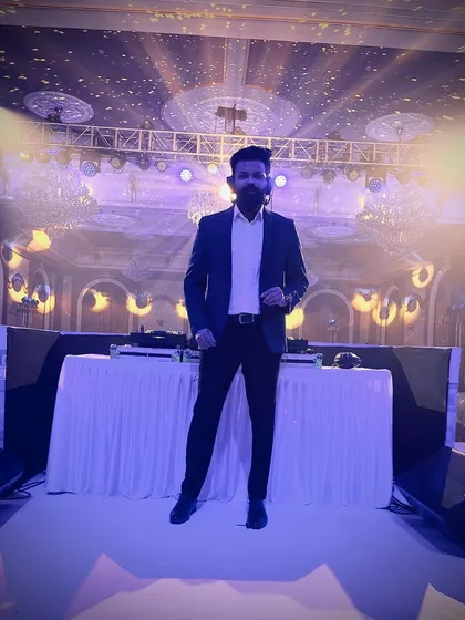 All set to bring the energy for a major HUL corporate event. From formal galas to high-energy parties, I tailor my performance to match the specific goals and audience of your corporate gathering.