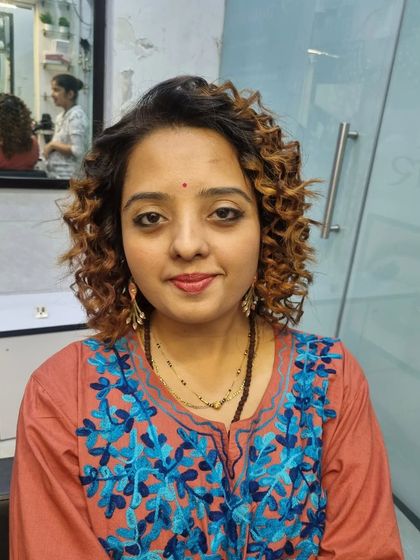 Party & Glamorous Hairstyling photo 17