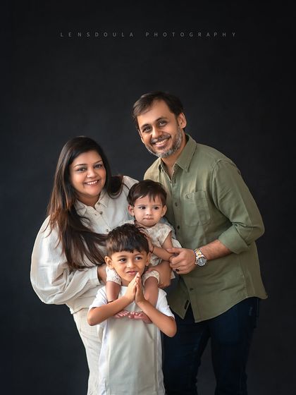 Our Family Legacy: Multi-Generational Portraits photo 4