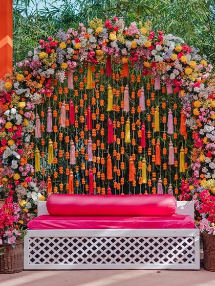 The Art of Thematic Decor photo 3