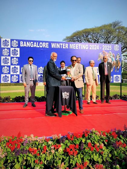 The Delhi Race Club Trophy presentation.