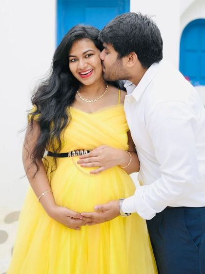 The Dress Bank - Maternity Photoshoot Dress Rentals Coordinated Couple Outfits photo 3