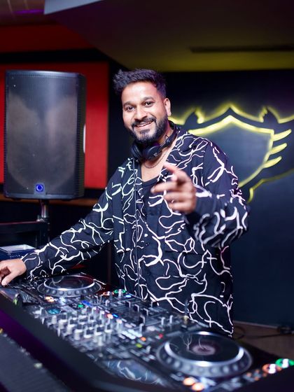 DJ Bose - Private Event DJ Behind the Decks photo 30