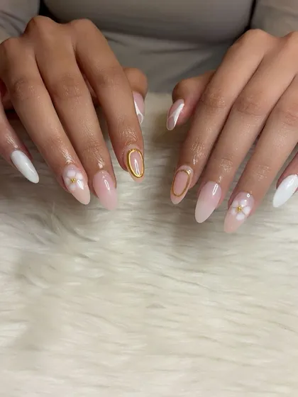 Another angle of the detailed and delicate 3D floral and chrome set.
