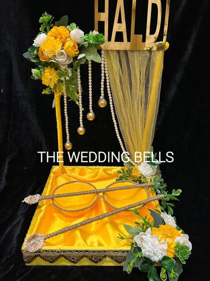 We are in love with the wedding vibe. This yellow Haldi platter has been a constant demand from all our wedding clients this season.