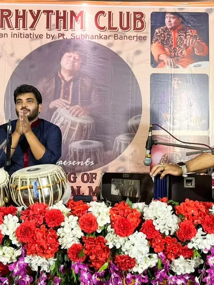 Sharing a moment of gratitude during my solo recital at Rhythm Club, an initiative by my Guruji. My dear brother Jyotirmoy Banerjee is on the harmonium.