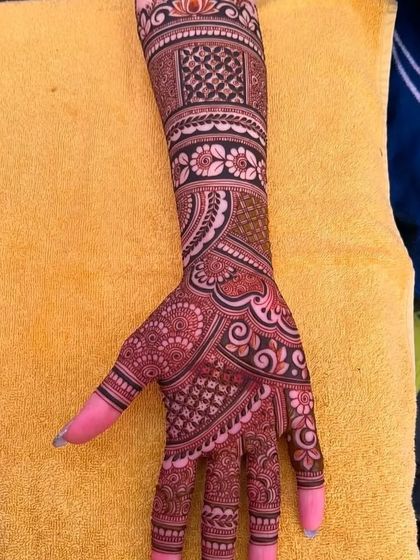 Vijay Singh - Bridal Mehndi Modern & Geometric Styles photo 6