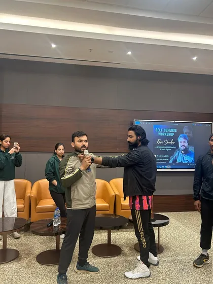 I conduct practical self-defense workshops for colleges and corporate offices. Here I am demonstrating a technique to students at NMIMS college to help them stay safe and aware.