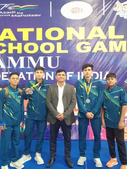 Our coach with a group of our medal winning fencers at the National School Games. We build teams that support each other and celebrate success together.