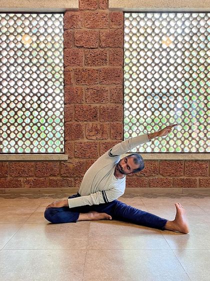 Pratyaksha Yoga - Yoga Teacher Training Asana & Movement Practice photo 6