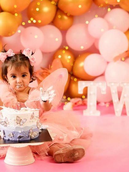 Themed Birthday & Cake Smash Sessions photo 4