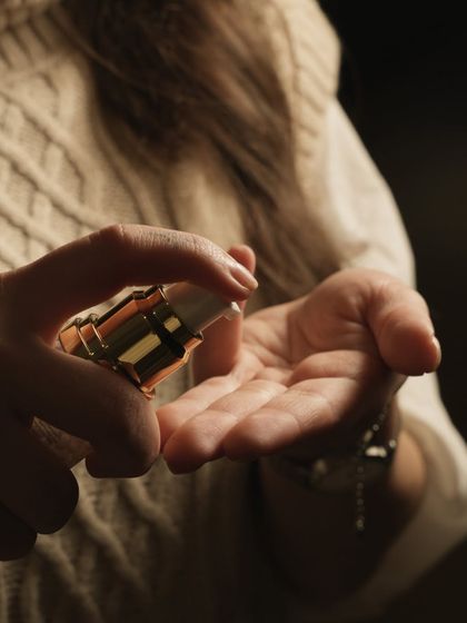 Your glow story begins with the right application. I recommend gently massaging the Gluta Bubble Serum into your skin before bed to let the active ingredients work their magic overnight.