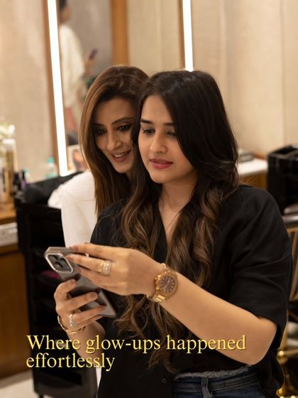 A moment from our event at the Chandivali salon, where glow-ups happened effortlessly for our wonderful guests and hosts.