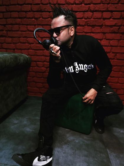 Behind the Decks photo 3