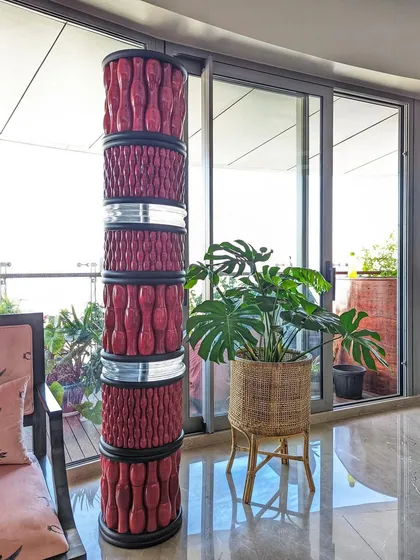 Life is too short, buy more plants! This Monstera is a perfect example of how indoor plants can improve the aesthetic of your home while also purifying the air. It’s a trend we can totally get behind.