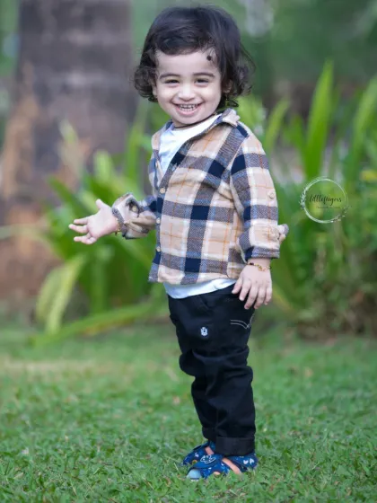 This is it. That pure, uncontainable joy that lights up a child's face. My goal is to capture these fleeting expressions of happiness so you can cherish them for a lifetime.