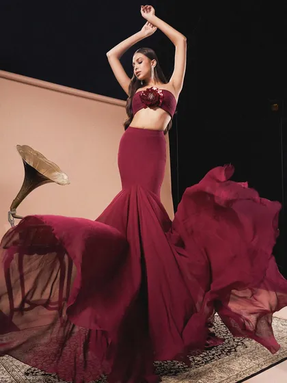 Fashion photography is about capturing energy and movement. For this campaign with Pink Cottage, we focused on the dramatic flow of the gown, creating a powerful silhouette that feels both classic and modern. It’s a testament to great teamwork on set.