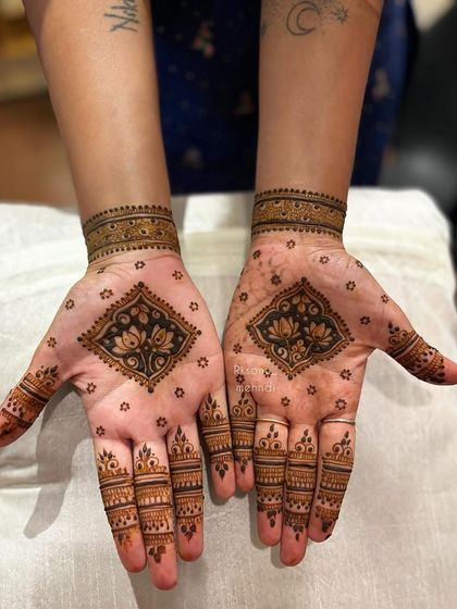 Sonu - Bridal & Wedding Mehndi Modern & Minimalist Mehndi photo 19