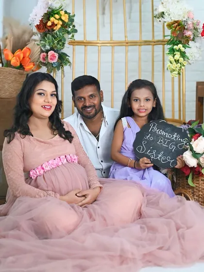 Maternity sessions are even more special when the whole family is involved. Here, we captured the excitement of a big sister-to-be, creating a beautiful memory before the new baby arrives. I provide beautiful gowns for moms to make them feel amazing.