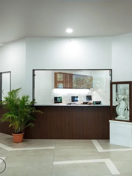 It was a true honor to revitalize the 50-year-old Maniben Nanavati Women's College. My goal for the reception area was to create a welcoming, professional space that felt modern yet respected the institution's deep roots and history.