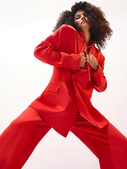 Avant-Garde & Editorial Styling photo 4