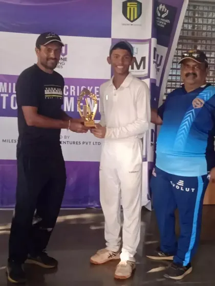 Our star performer Yash Jadhav receiving an award for his incredible 142 runs in the MSV Multi-Day Cricket Tournament. Building innings like this requires skill and patience.