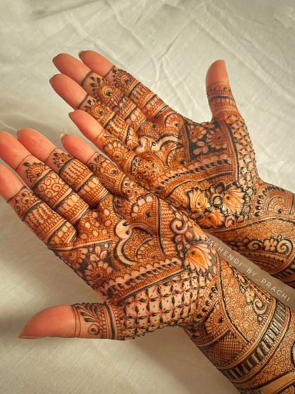 Full Bridal Hand Designs photo 7