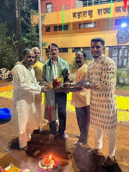 Our players felicitating Mr. Tarak Raul Sir, showing respect for Kabaddi legends.